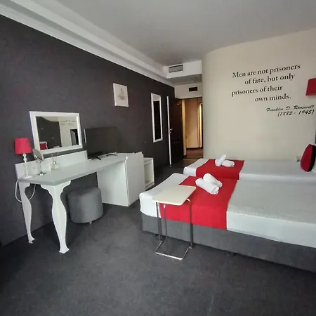 Cattleya Boutique 2* רוסה