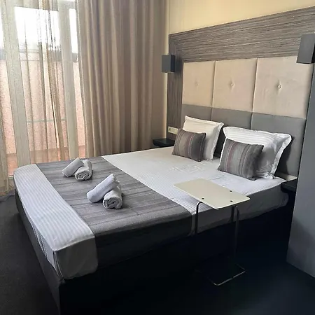 Cattleya Boutique 2*