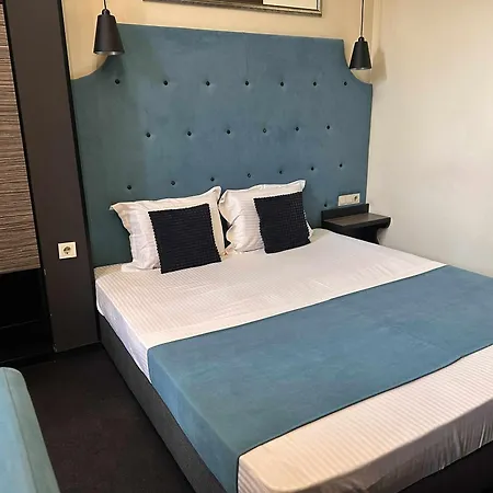 Hotel Cattleya Boutique Roese