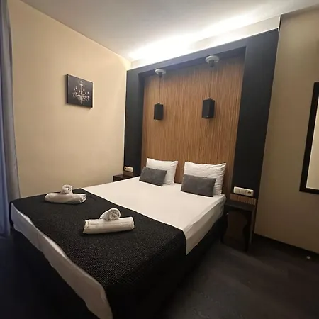 Cattleya Boutique Hotel Roese