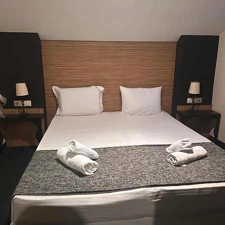 Hotel Cattleya Boutique 2*