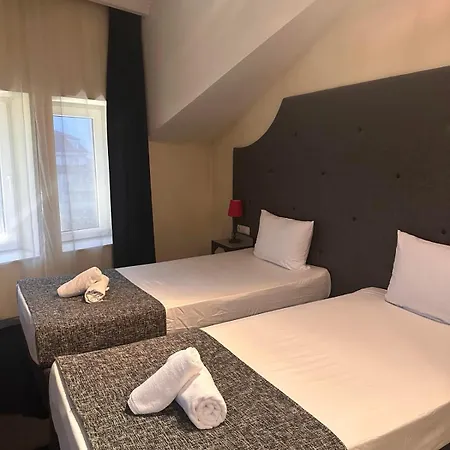 Cattleya Boutique Hotel Roese